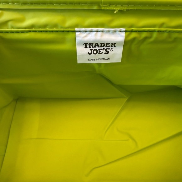 NWt - Green Trader Joe's Mini insulated bag - Picture 8 of 10
